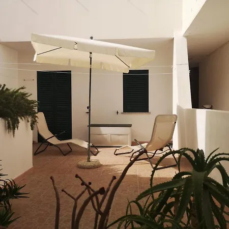 Appartement La Bouganville Di Glo Badesi