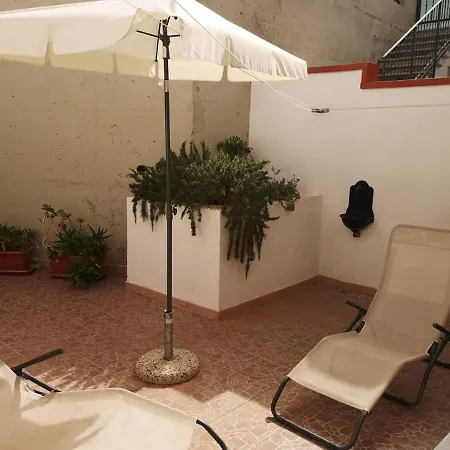 La Bouganville Di Glo Appartement